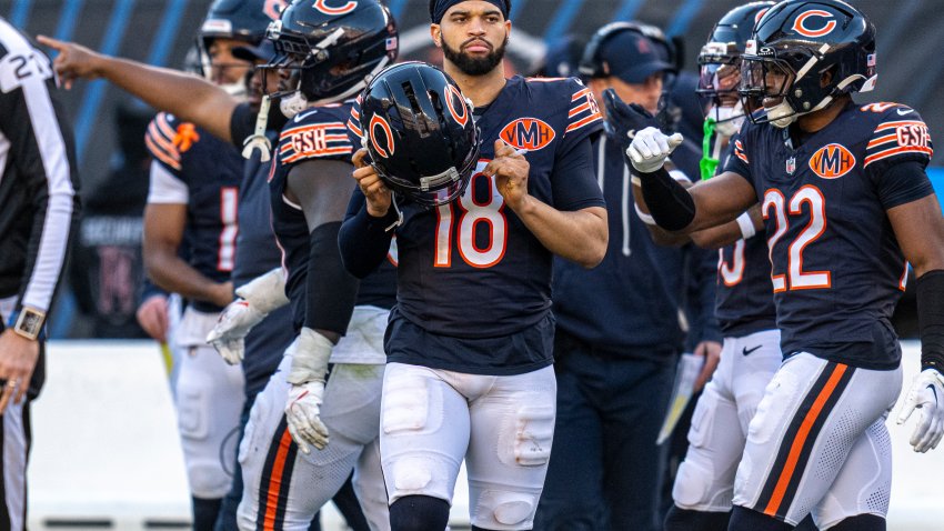 CHICAGO, IL – NOVEMBER 23: Caleb Williams #18 of the Chicago Bears puts on his helmet during an NFL football game between the Chicago Bears and the Pittsburgh Steelers at Soldier Field on November 23 2025 in Chicago, Illinois. (Photo by Ben Hsu/Icon Sportswire via Getty Images)