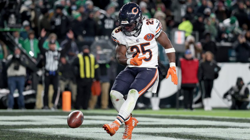 PHILADELPHIA, PENNSYLVANIA – NOVEMBER 28: Kyle Monangai #25 of the Chicago Bears celebrates after scoring a 4 yard touchdown against the Philadelphia Eagles during the fourth quarter in the game at Lincoln Financial Field on November 28, 2025 in Philadelphia, Pennsylvania. (Photo by Emilee Chinn/Getty Images)