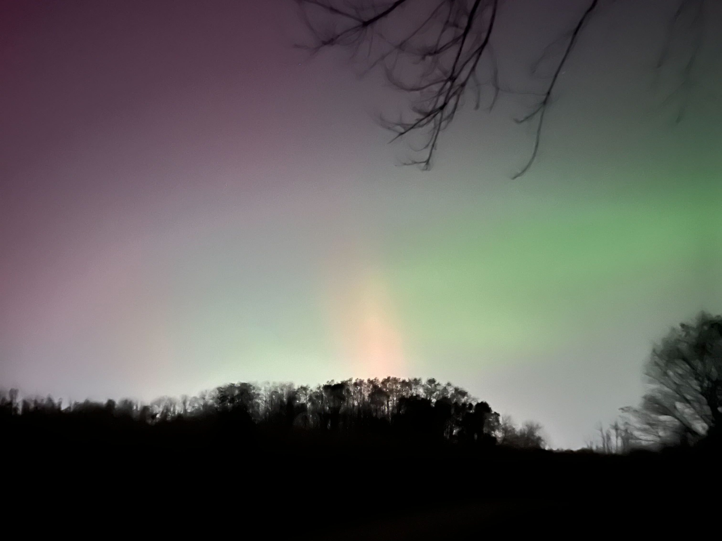 See the colorful sights of Northern Lights in the Chicago area – NBC ...