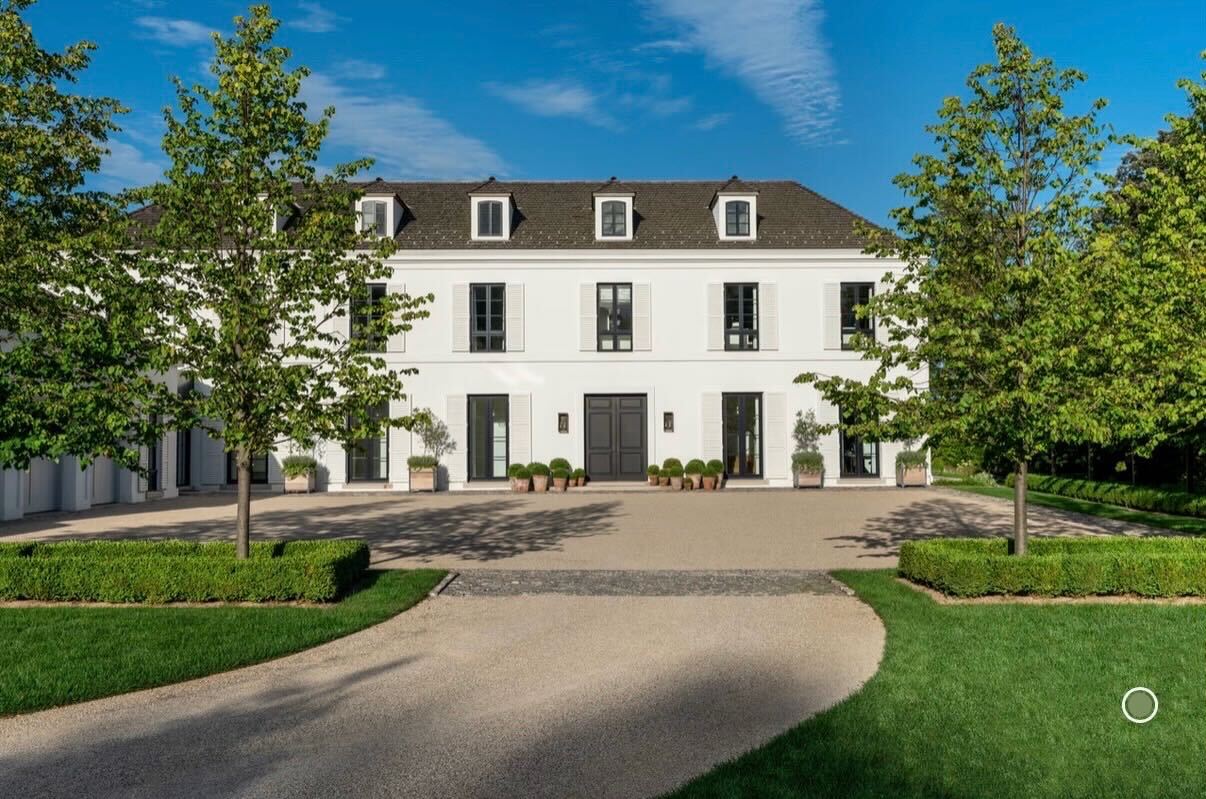 Suburban mansion breaks record for highest sale price in Chicago area