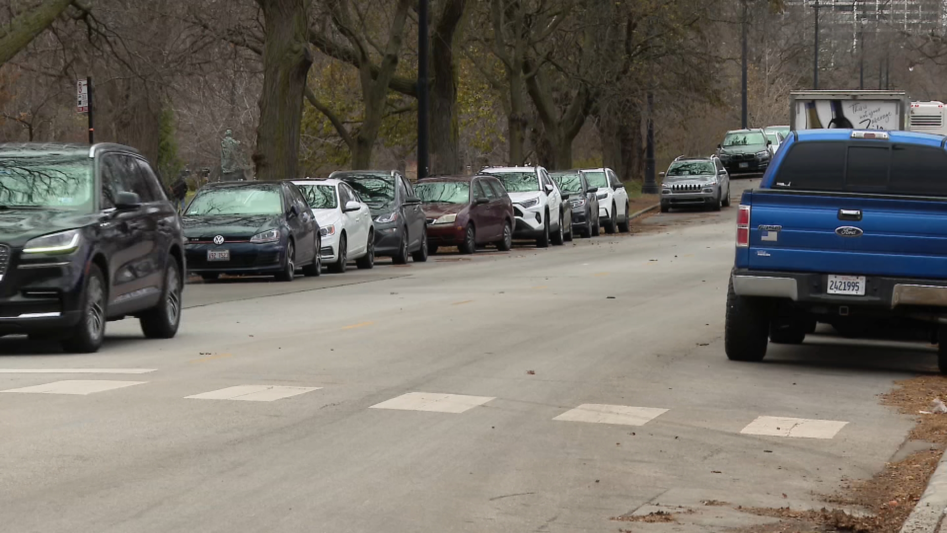 Police warn of string of vehicle break-ins in Lincoln Park during ZooLights