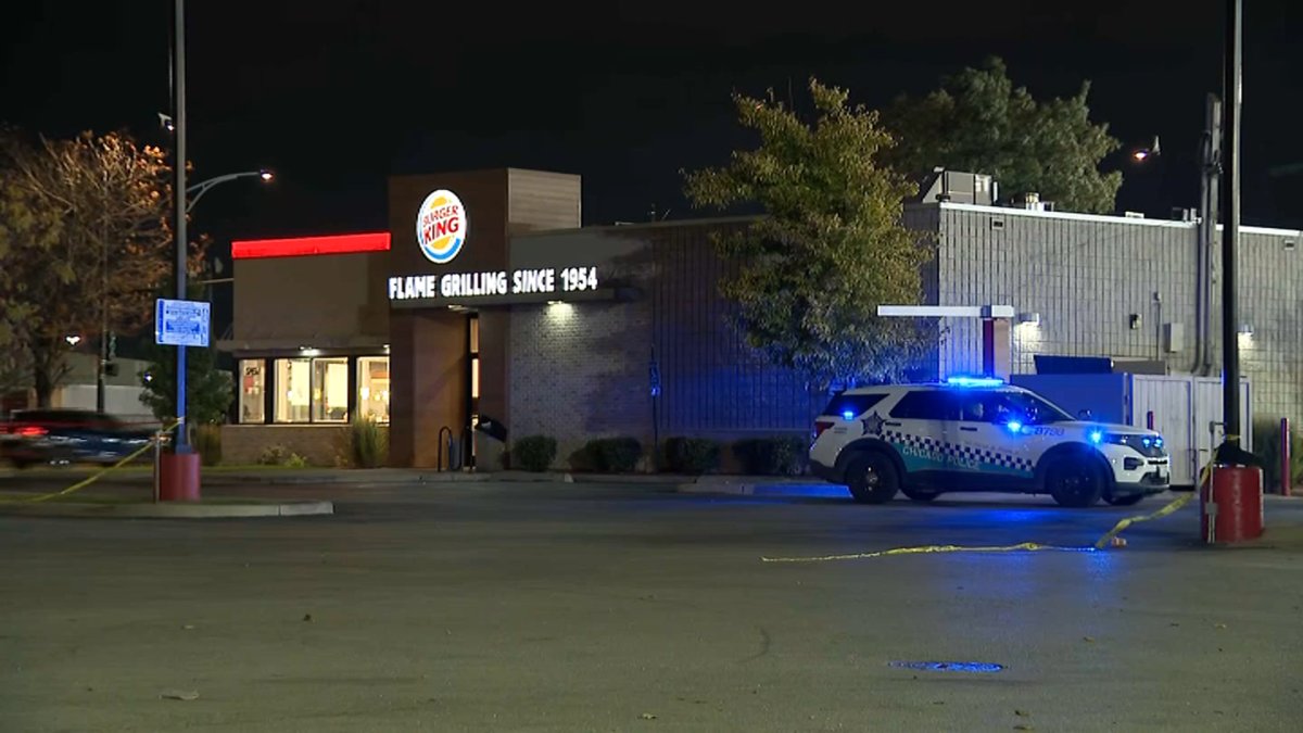 Teenage boy fatally shot inside Burger King in Archer Heights: Chicago police