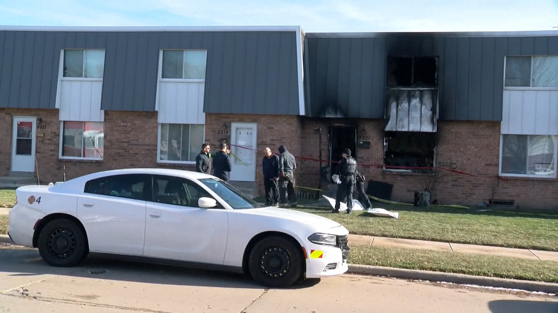 2 kids die, sister and father hospitalized after Thanksgiving apartment fire