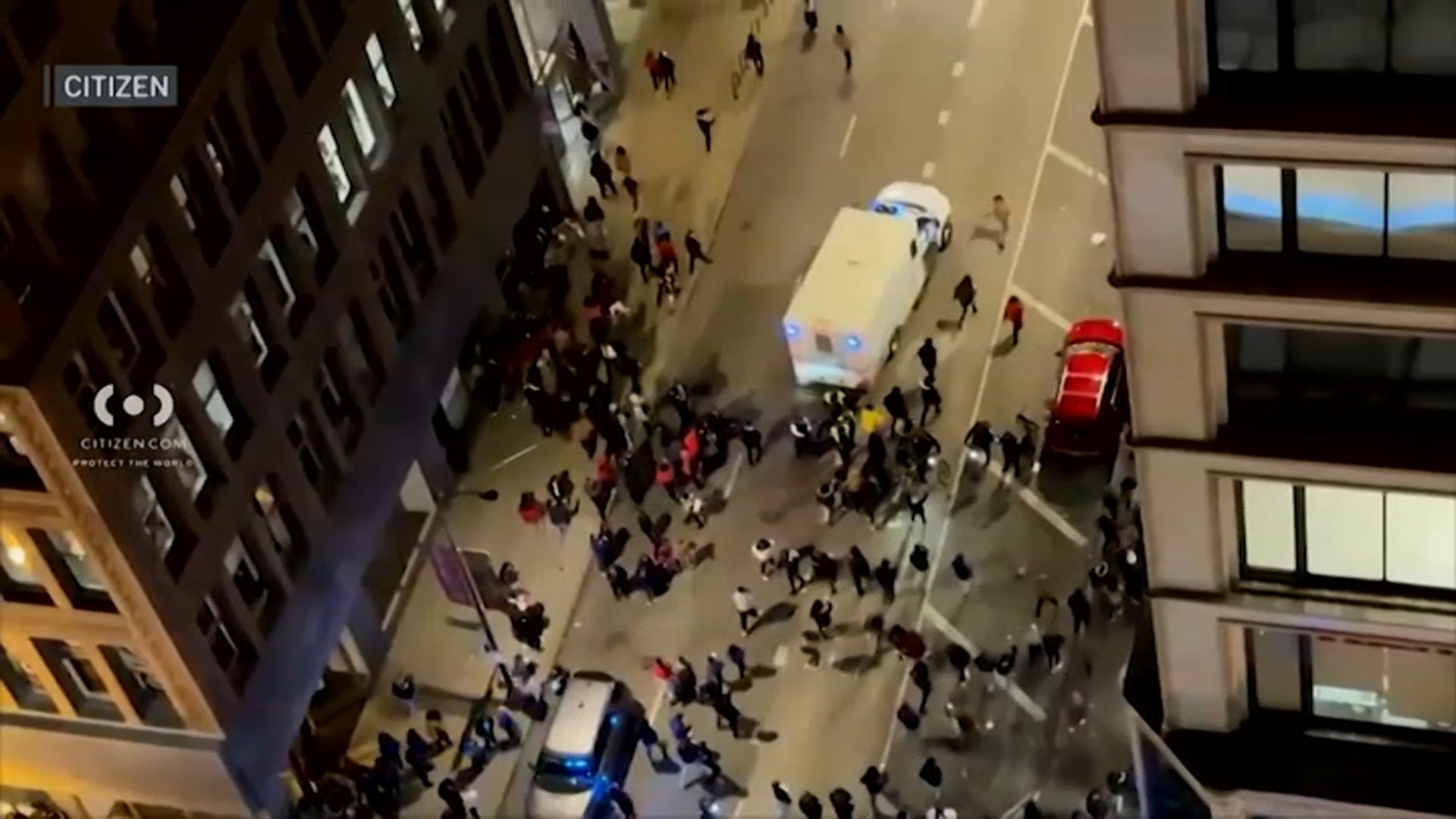 Chicago mayor, police address safety concerns ahead of Thanksgiving holiday weekend