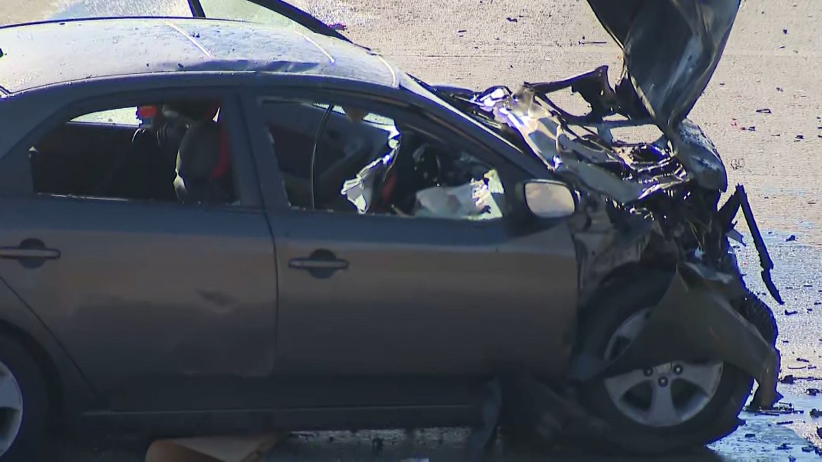 Two dead, two injured in Lake Shore Drive crash