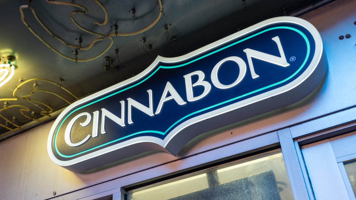 Cinnabon issues statement after video shows Wisconsin employee's racist tirade