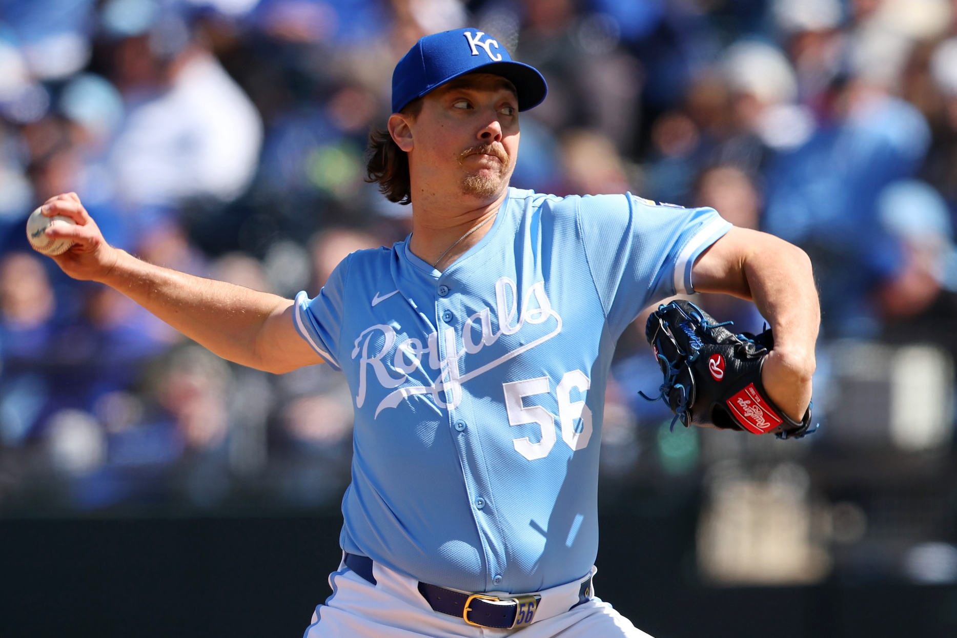 Right-handed reliever Hunter Harvey agrees to deal with the Cubs, AP source says