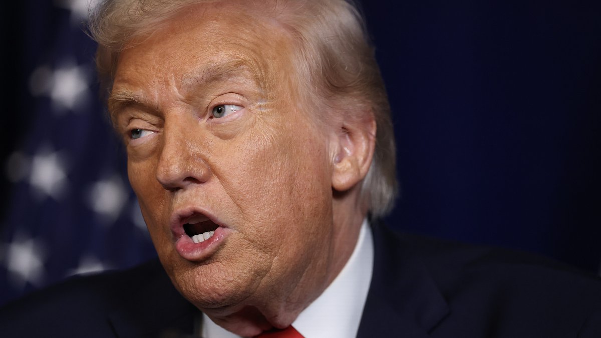 Trump threatens to halt federal money next month to sanctuary cities and their states