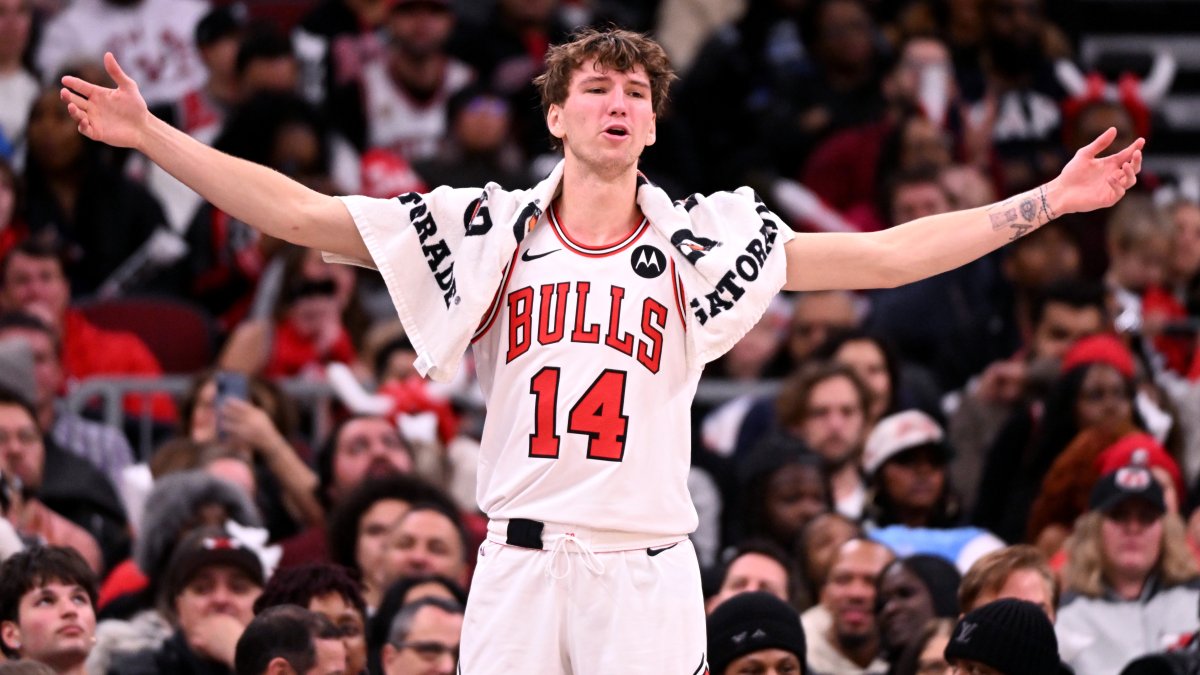 Isaac Okoro, Matas Buzelis lead short-handed Bulls past Pelicans Isaac Okoro, Matas Buzelis lead short-handed Bulls past Pelicans