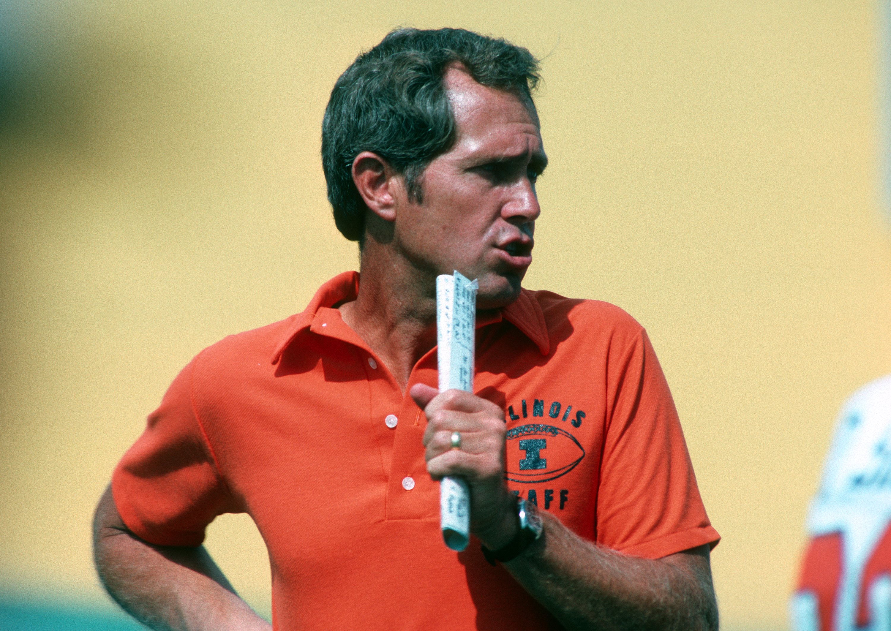 Former University of Illinois, Raiders coach Mike White dies at 89