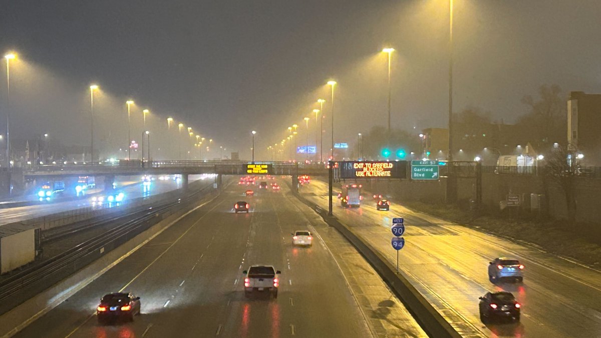 Chicago weather: Dense fog advisory in effect with low visibility; major temperature drop coming