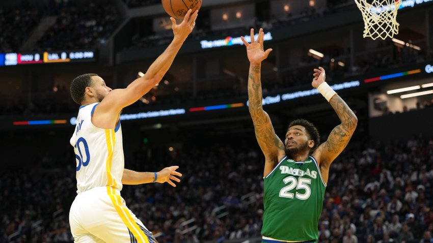 Steph Curry takes a layup