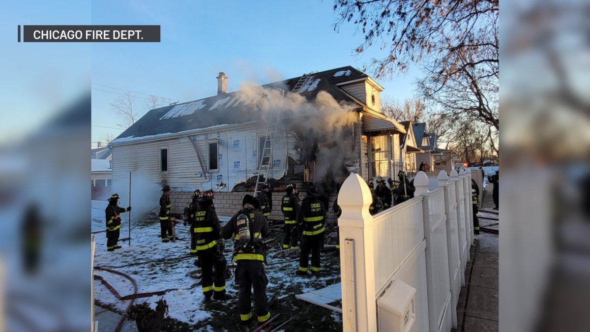 Firefighter injured battling Hegewisch house fire, mayday call issued