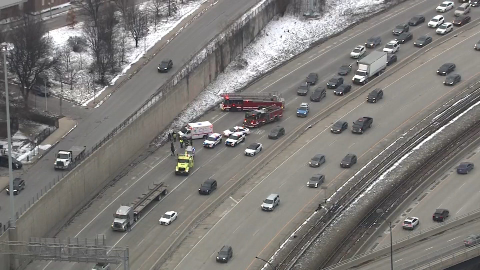 Traffic snarled after rollover crash involving semi-truck on I-94 in Chicago