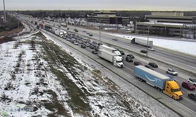 Delays on I-94 in north suburbs after vehicle flips in crash – NBC