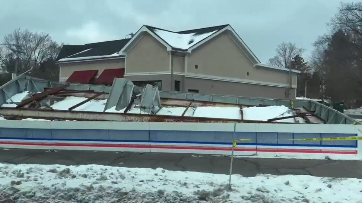 Northwest suburban gas station canopy collapses in snow