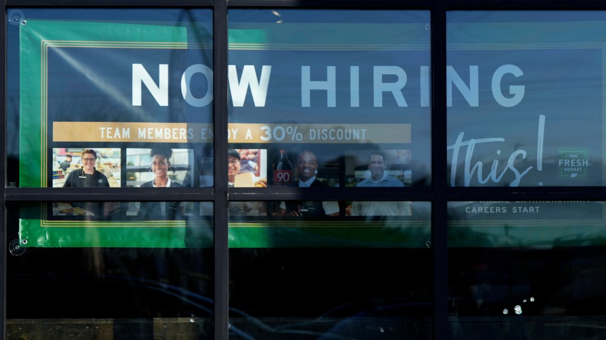 Modest Job U.S. employers add modest 50,000 jobs in December 2025 – NBC Chicago