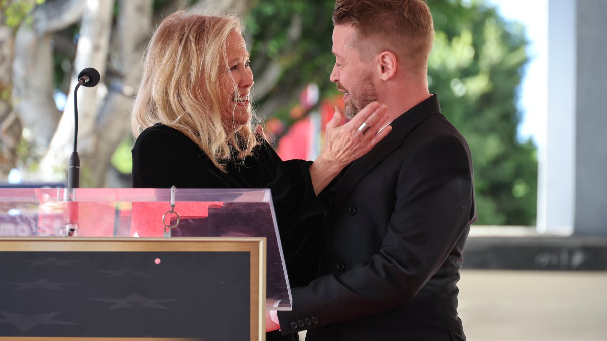 Macaulay Culkin posts tribute to his &lsquo;Home Alone &lsquo;mama Catherine OHara after her death