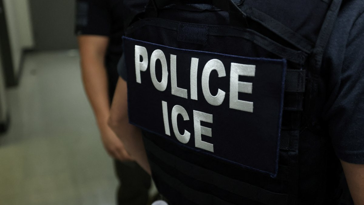 What should you do if ICE shows up at your door without a warrant?