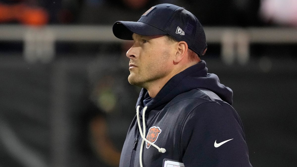 Ben Johnson and Matt LaFleur have the briefest handshake after Packers-Bears Ben Johnson and Matt LaFleur have the briefest handshake after Packers-Bears