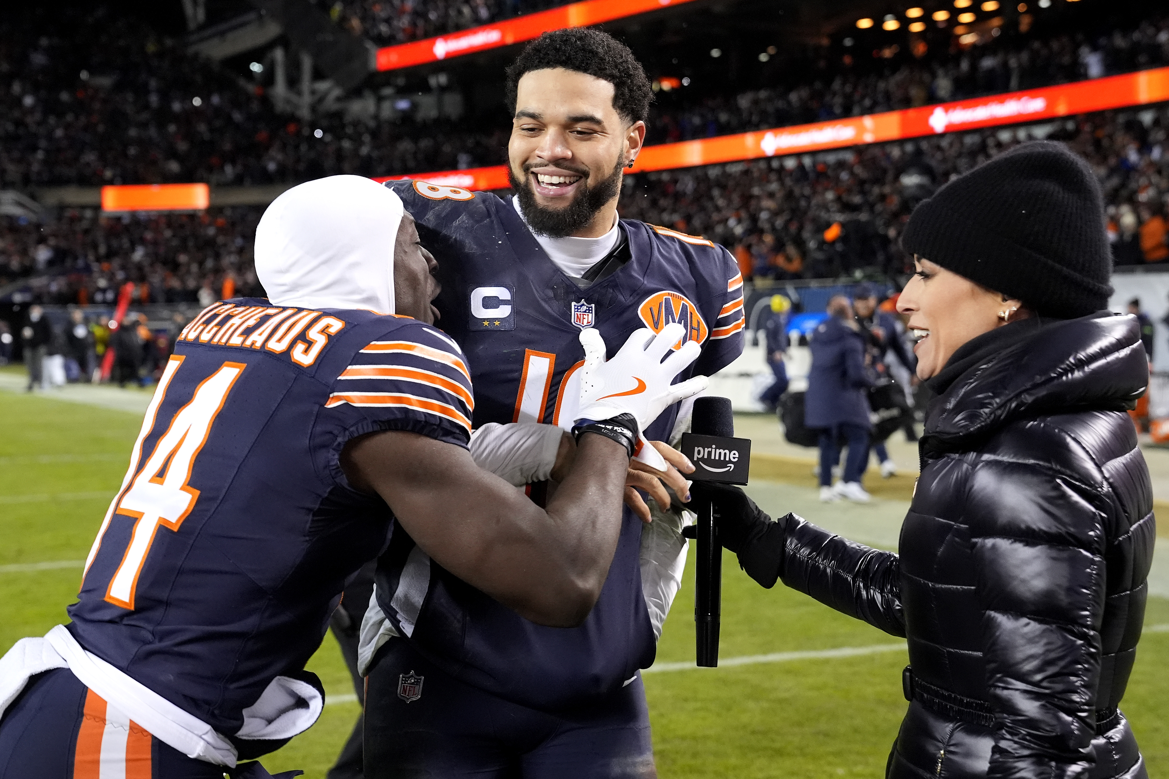Who will the Chicago Bears play in their next playoff game?