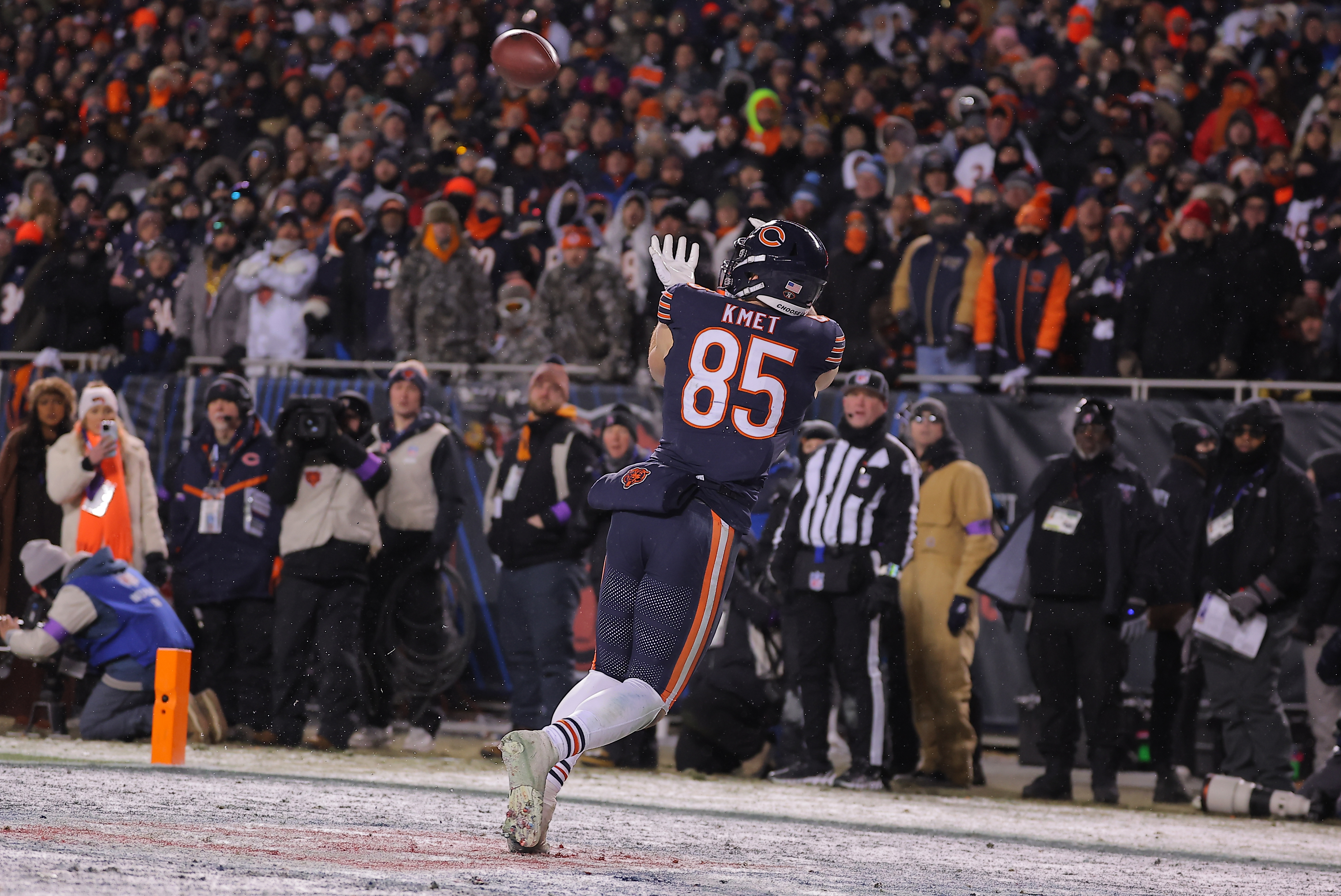 Caleb Williams' ‘ridiculous' TD pass draws raves from coach, teammates after Bears' loss