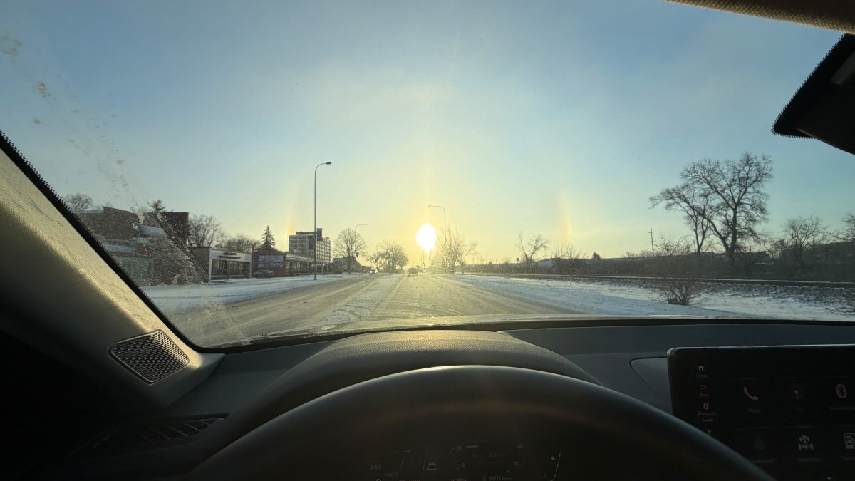 What is a sundog? An explanation of the stunning phenomenon seen in the Chicago area