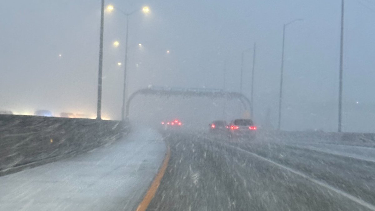 Snow squall warning issued as Chicago-area roads see near whiteout conditions