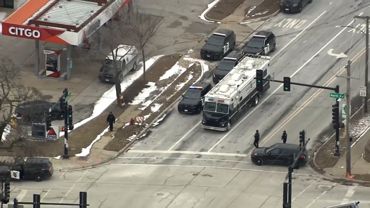 Aurora police urge people to avoid area after shooting involving officer