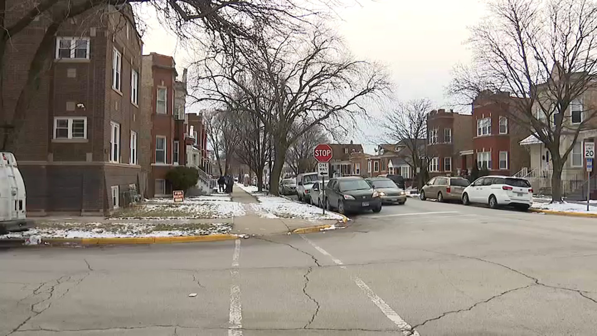 Teen robbery suspect killed in shootout following marketplace meetup in Cicero