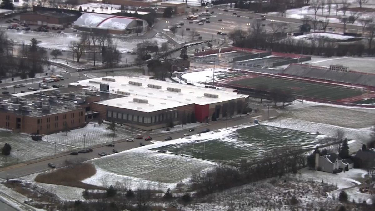 Homewood-Flossmoor High School on lockdown after report of gun – NBC ...