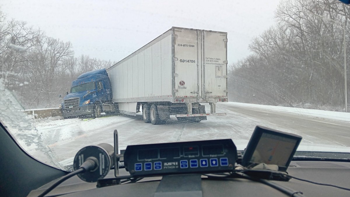 Crashes block frozen northern Indiana interstates, roads amid lake effect snow