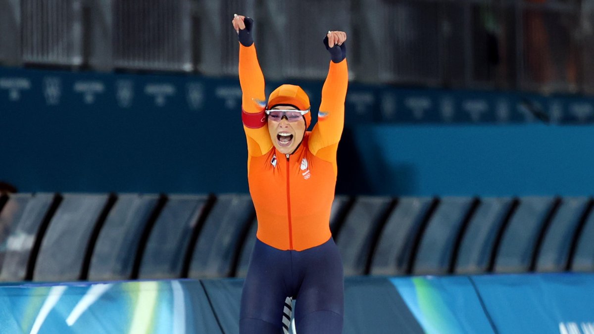 Jutta Leerdam wins gold as Dutch duo break Olympic record in speed skating 1000m