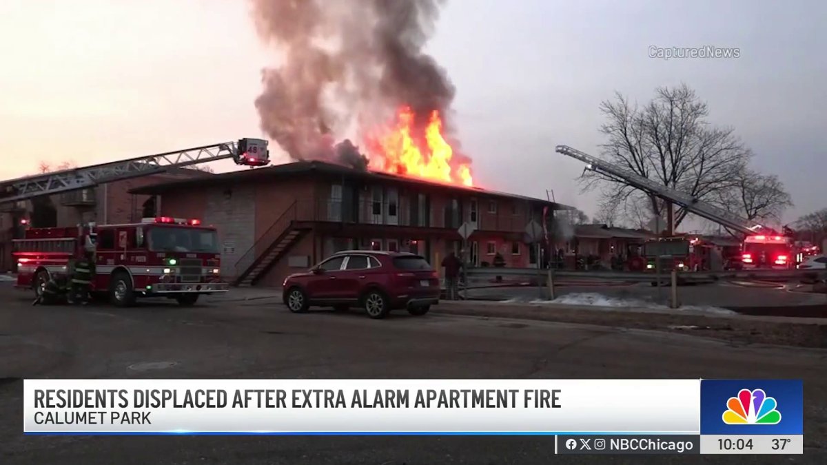 Residents displaced after fiery blaze erupts in Chicago apartment – NBC ...