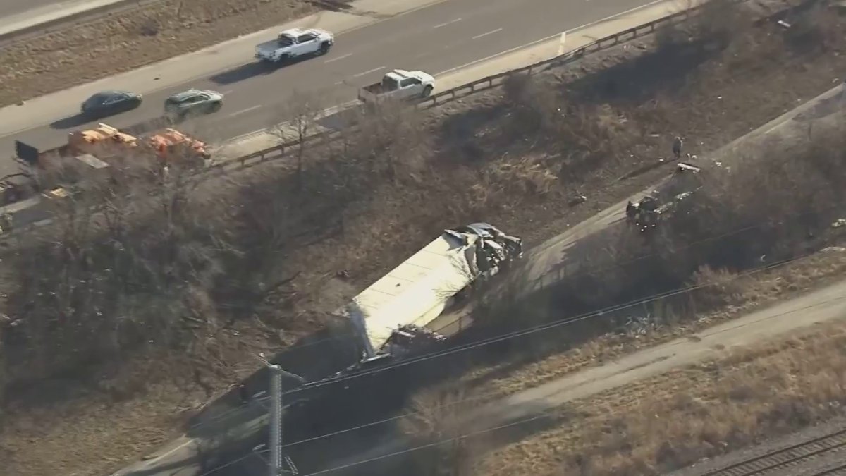 Semi-truck crashes on southbound I-55 near Cicero Avenue – NBC Chicago