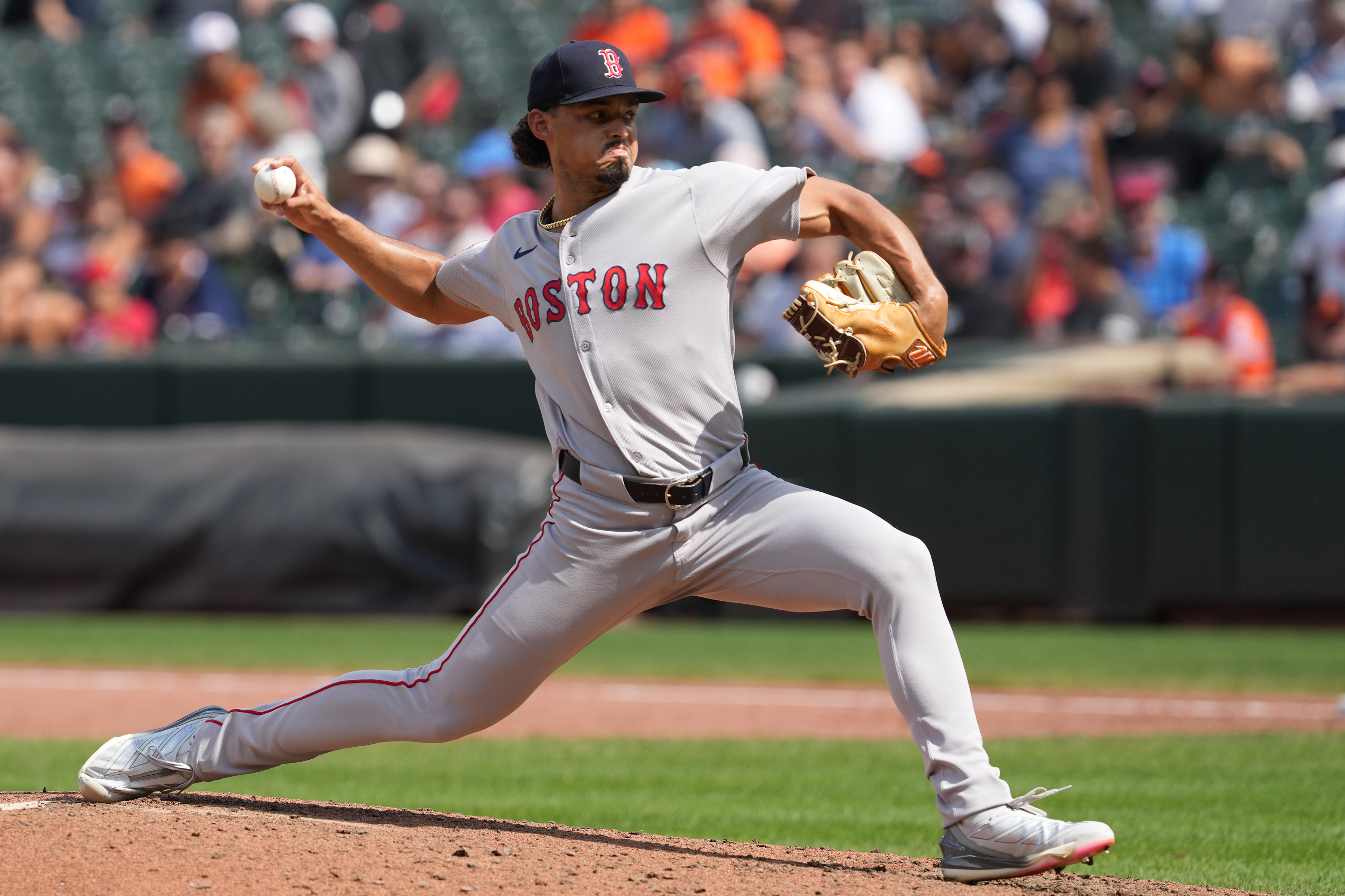 White Sox acquire Jordan Hicks in trade with Red Sox: Reports