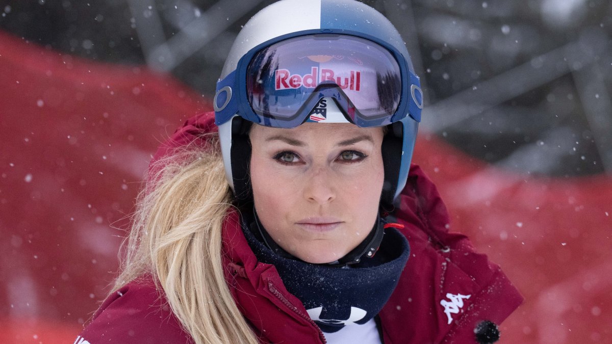 Lindsey Vonn shares startling image of her leg after surgeries following tragic crash