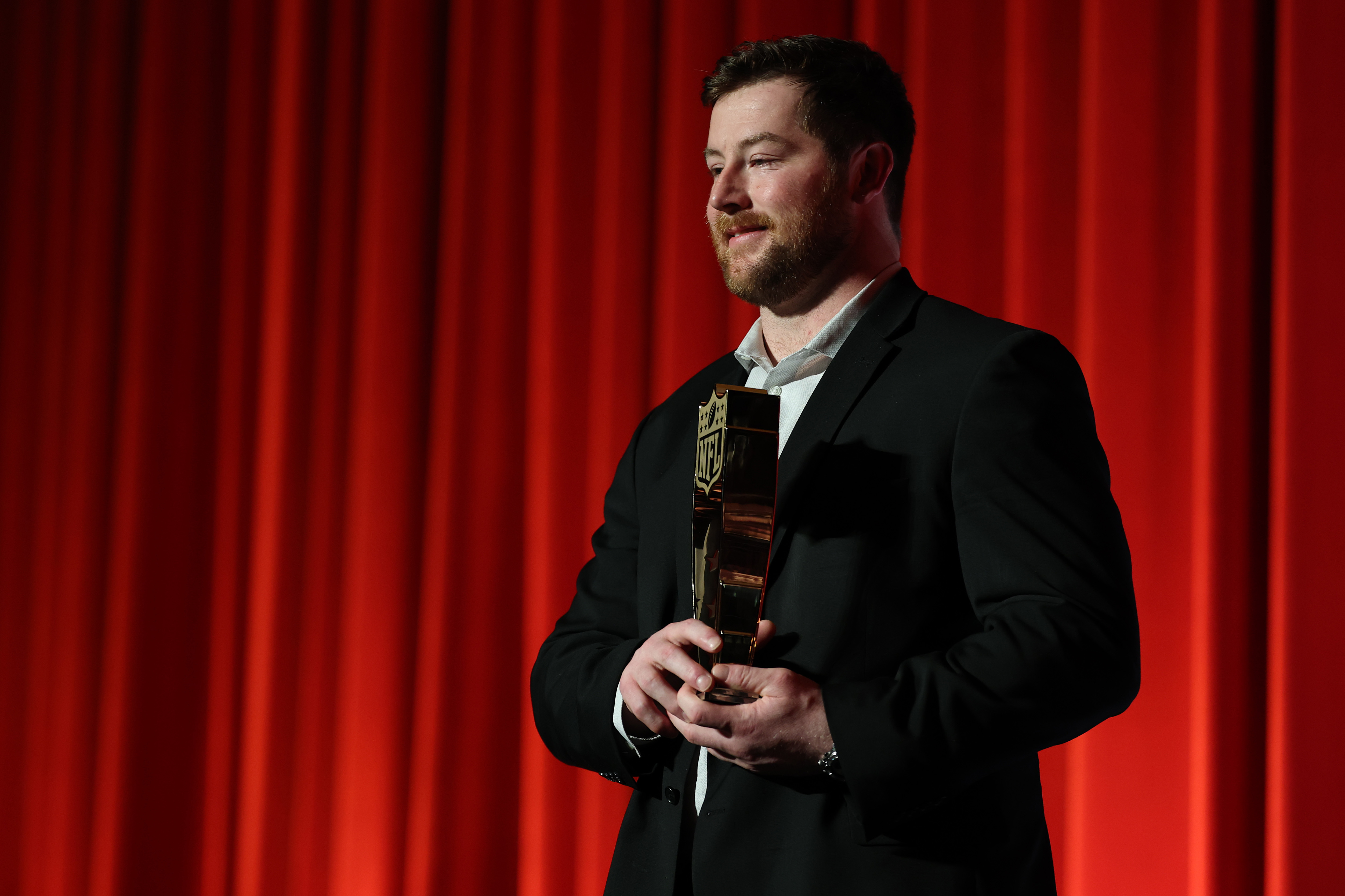 Bears Joe Thuney wins first-ever NFL Protector of the Year award