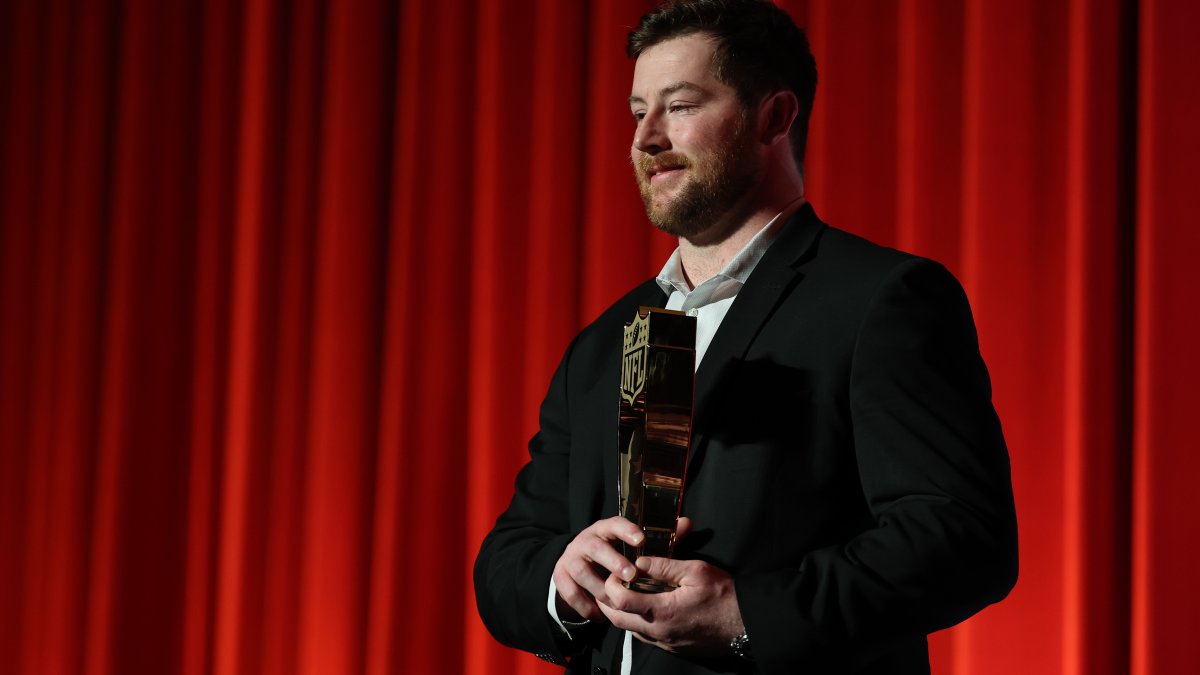 Bears Joe Thuney wins first-ever NFL Protector of the Year award Bears Joe Thuney wins first-ever NFL Protector of the Year award