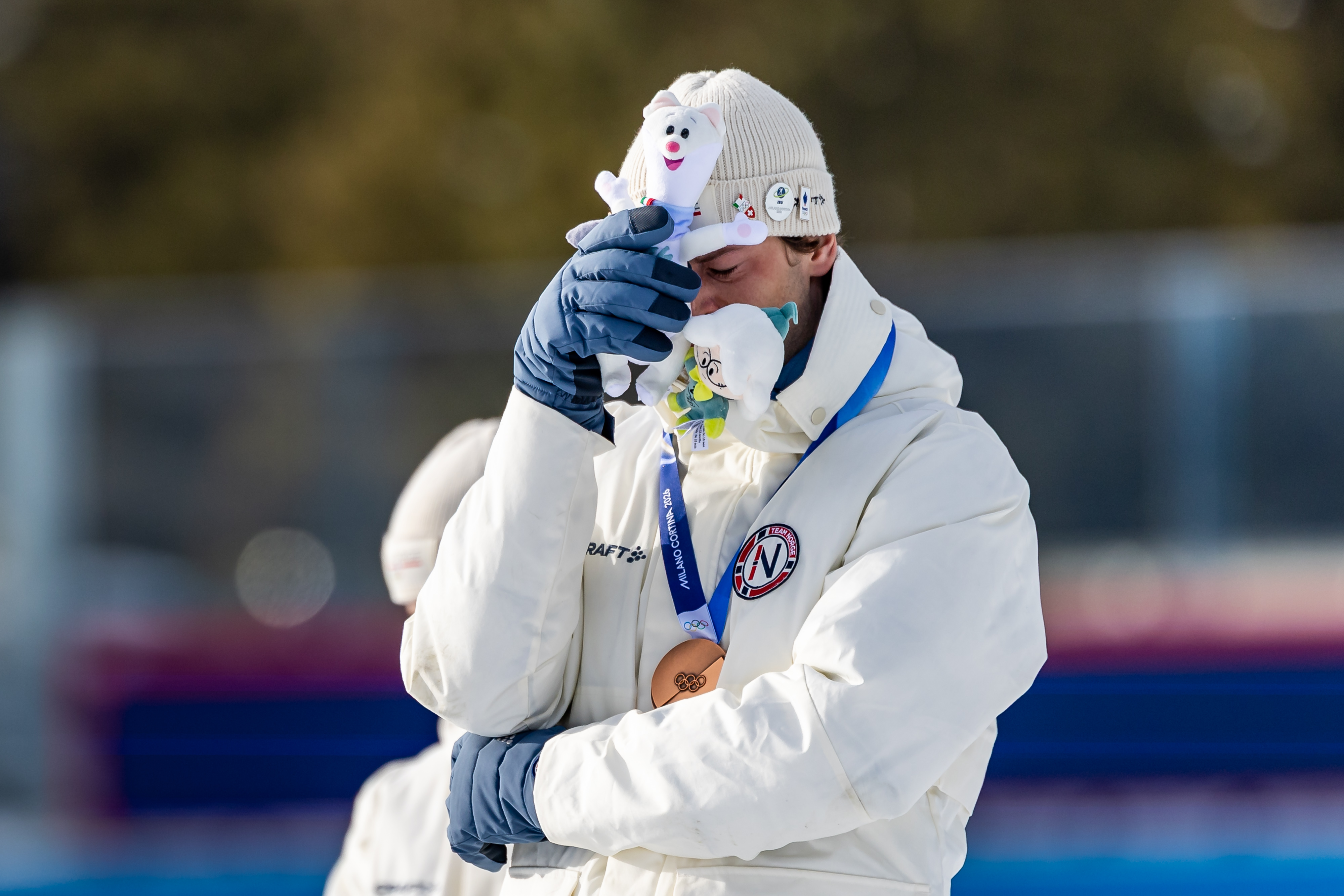 Norwegian biathlete now regrets tearful TV confession he cheated on his girlfriend