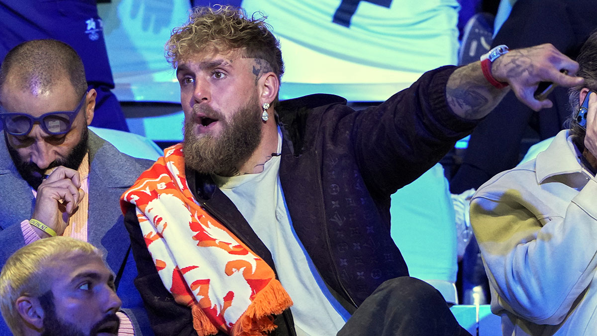 Jake Paul cries from stands after fiancée Jutta Leerdam wins gold in speedskating Jake Paul cries from stands after fiancée Jutta Leerdam wins gold in speedskating