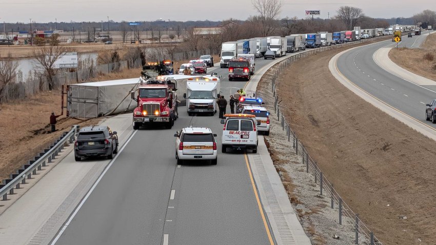 Crash shuts down lanes on I-57 in Kankakee County – NBC Chicago