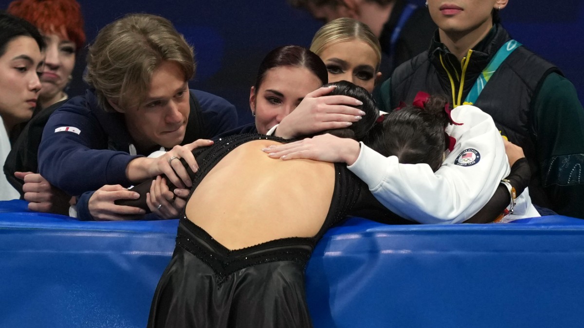 ‘Definitely hurts: Chock and Bates break down in tears after figure skating upset ‘Definitely hurts: Chock and Bates break down in tears after figure skating upset