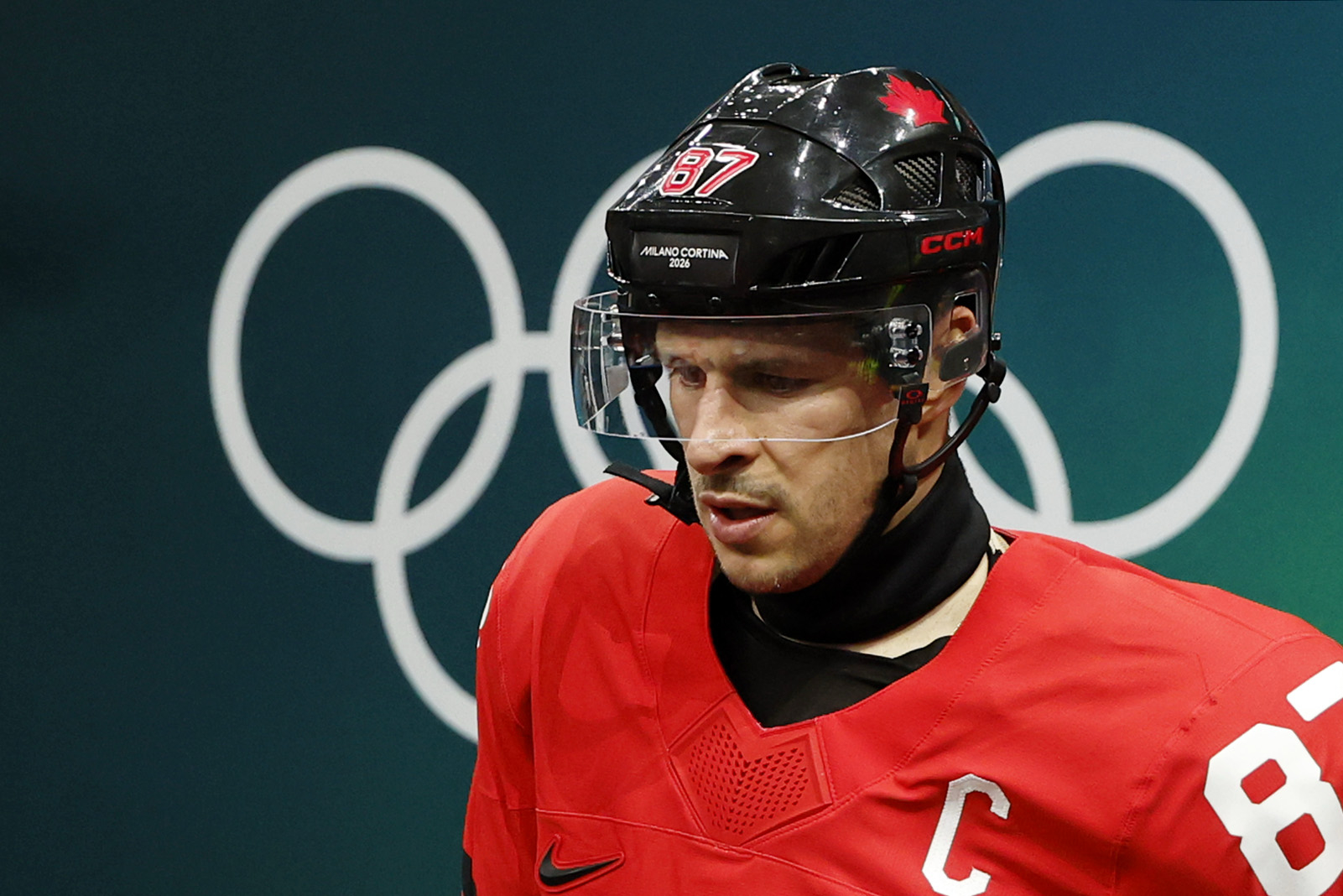 Canada's Sidney Crosby injured in win over Czechia, leaving status uncertain