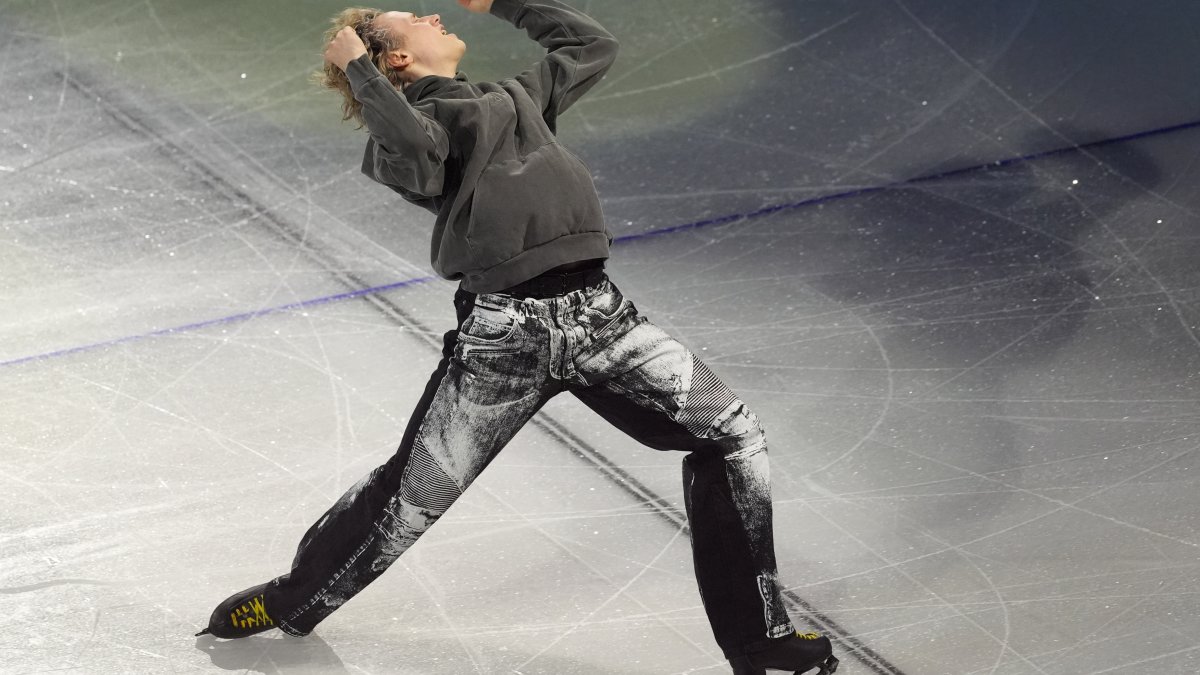 Ilia Malinin delivers emotional final skate with powerful message during Exhibition Gala