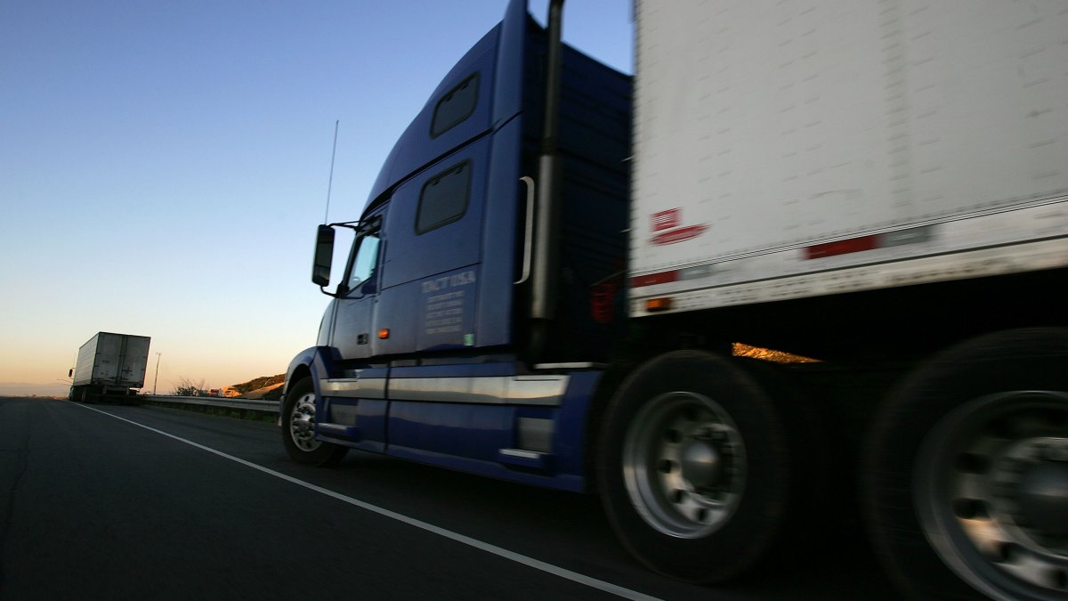 Diesel fuel prices hammering wallets of truck drivers, consumers