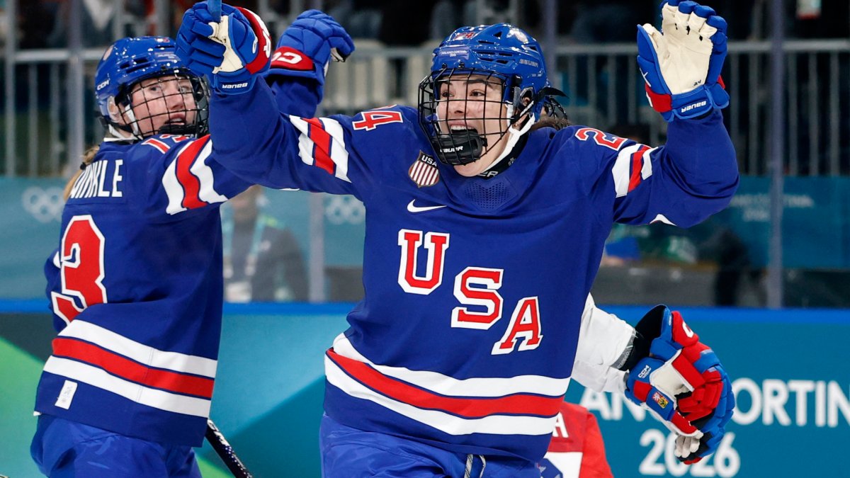 WATCH: U.S. women's hockey team to take on Finland amid their battle with virus outbreak