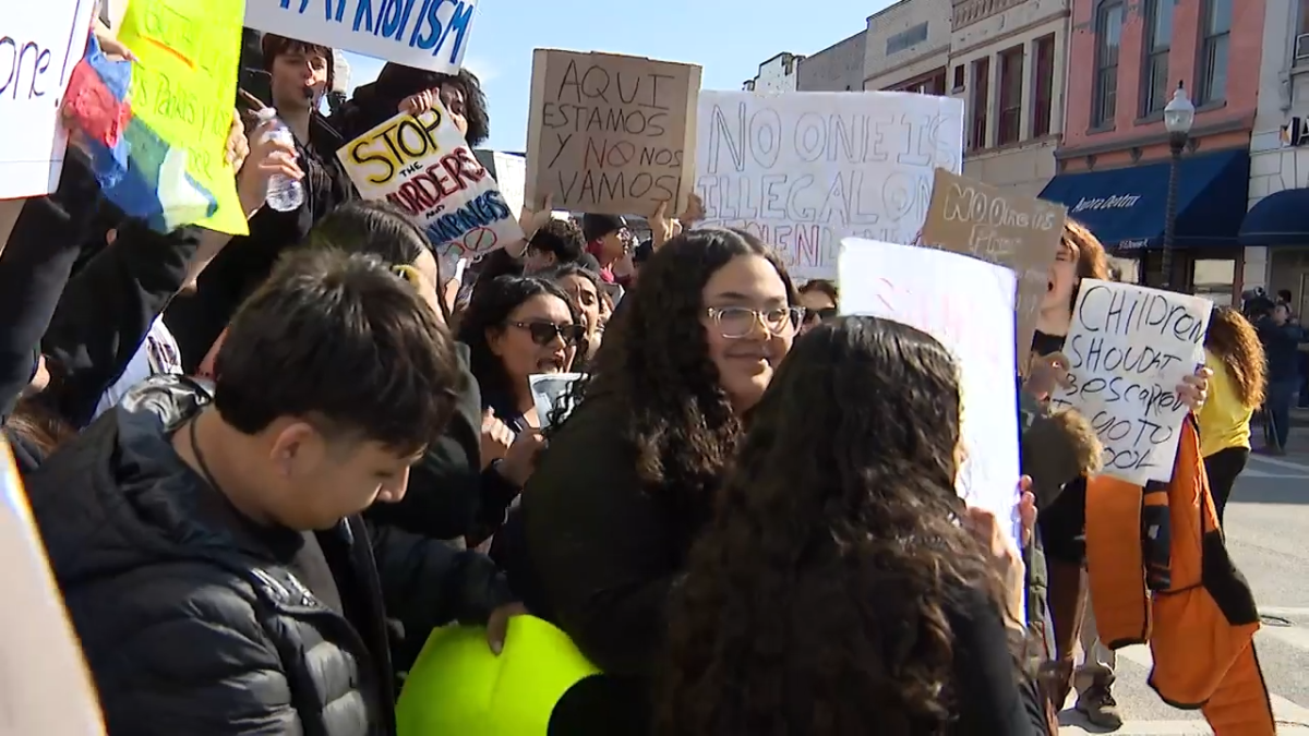 Chicago and suburban students walk out from class to protest Trump policies