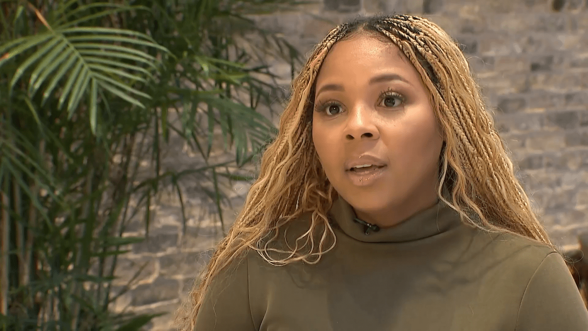 Reshona Landfair shares her story of abuse at the hands of singer R. Kelly