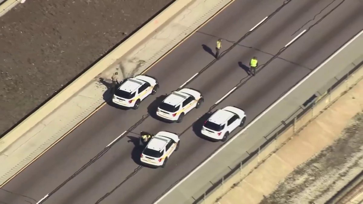 Portion of Eisenhower Expressway shut down after shots fired – NBC Chicago